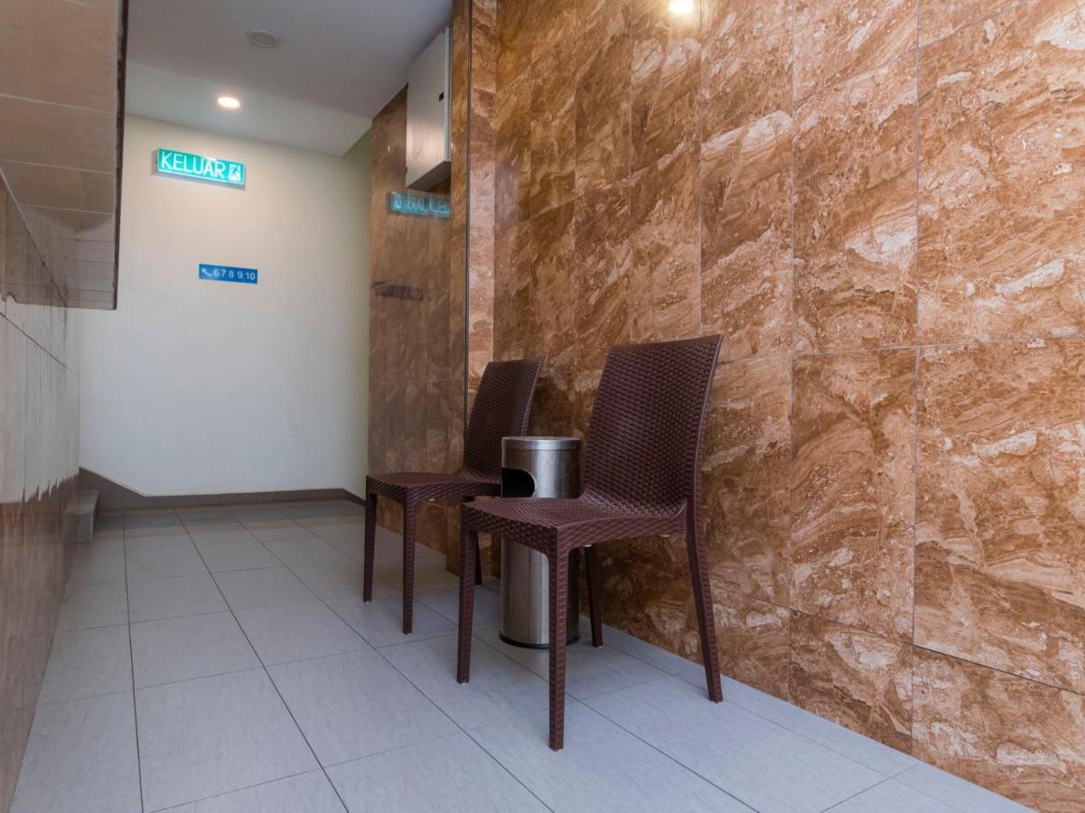 Oyo 44095 Bluewater Hotel Mersing Exterior foto
